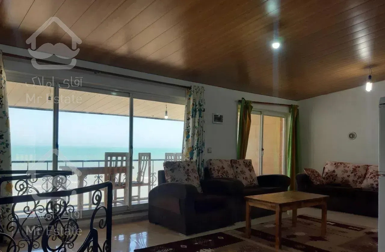 ویلای استخر دار ساحلی با ویوی دریا .