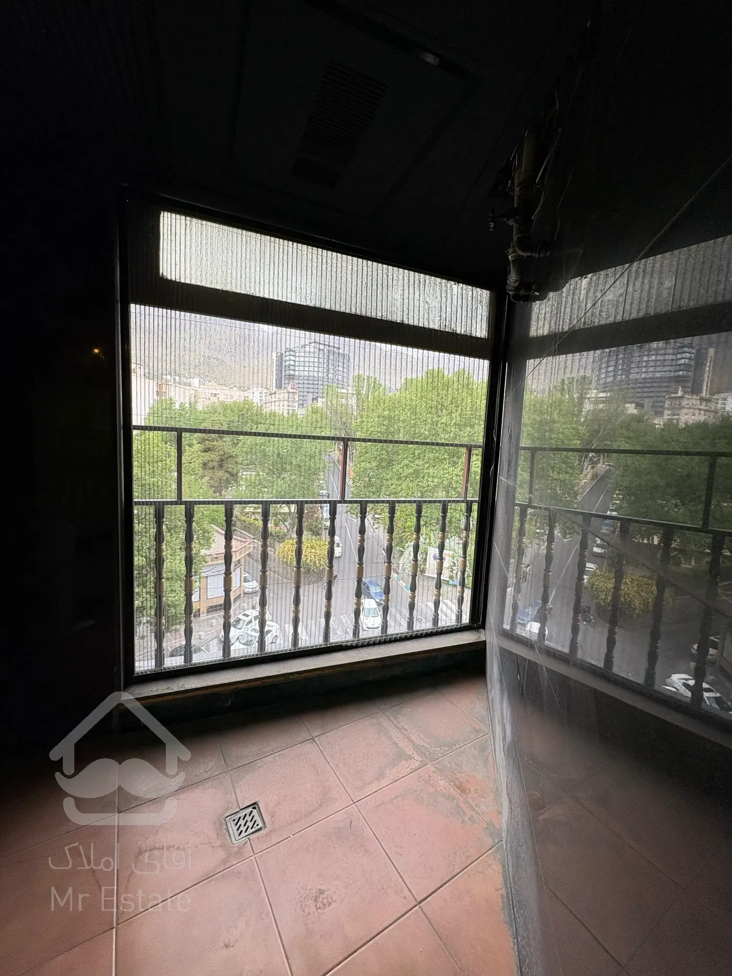 اجاره موقعیت اداری ۸۵ متر بر اصلی