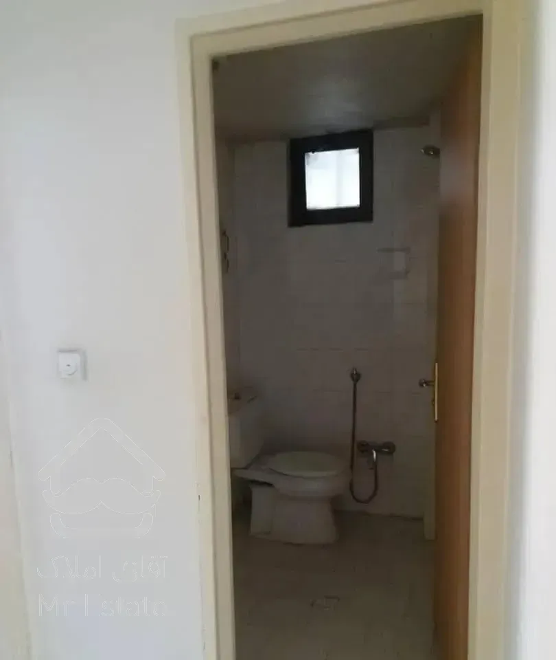 واحد ۱۳۵ متری/میدان ساحل/۳ خواب/فول امکانات/تخلیه