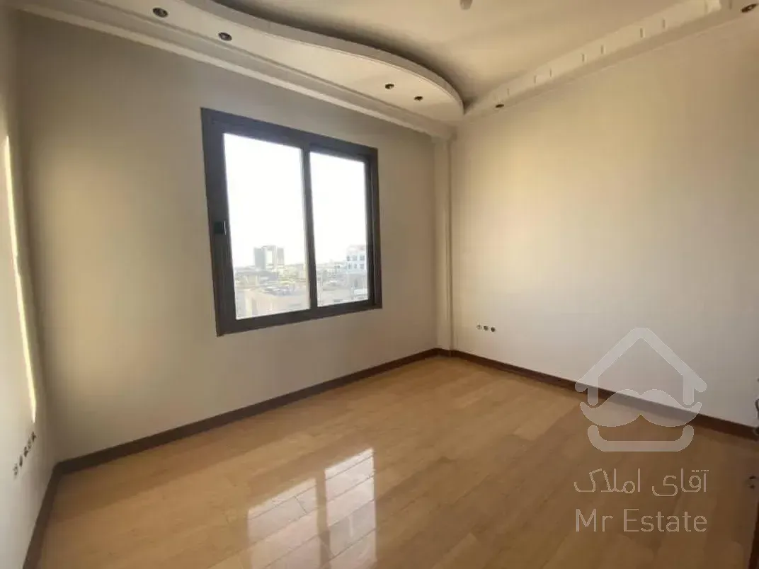 135 متری فروش دروس