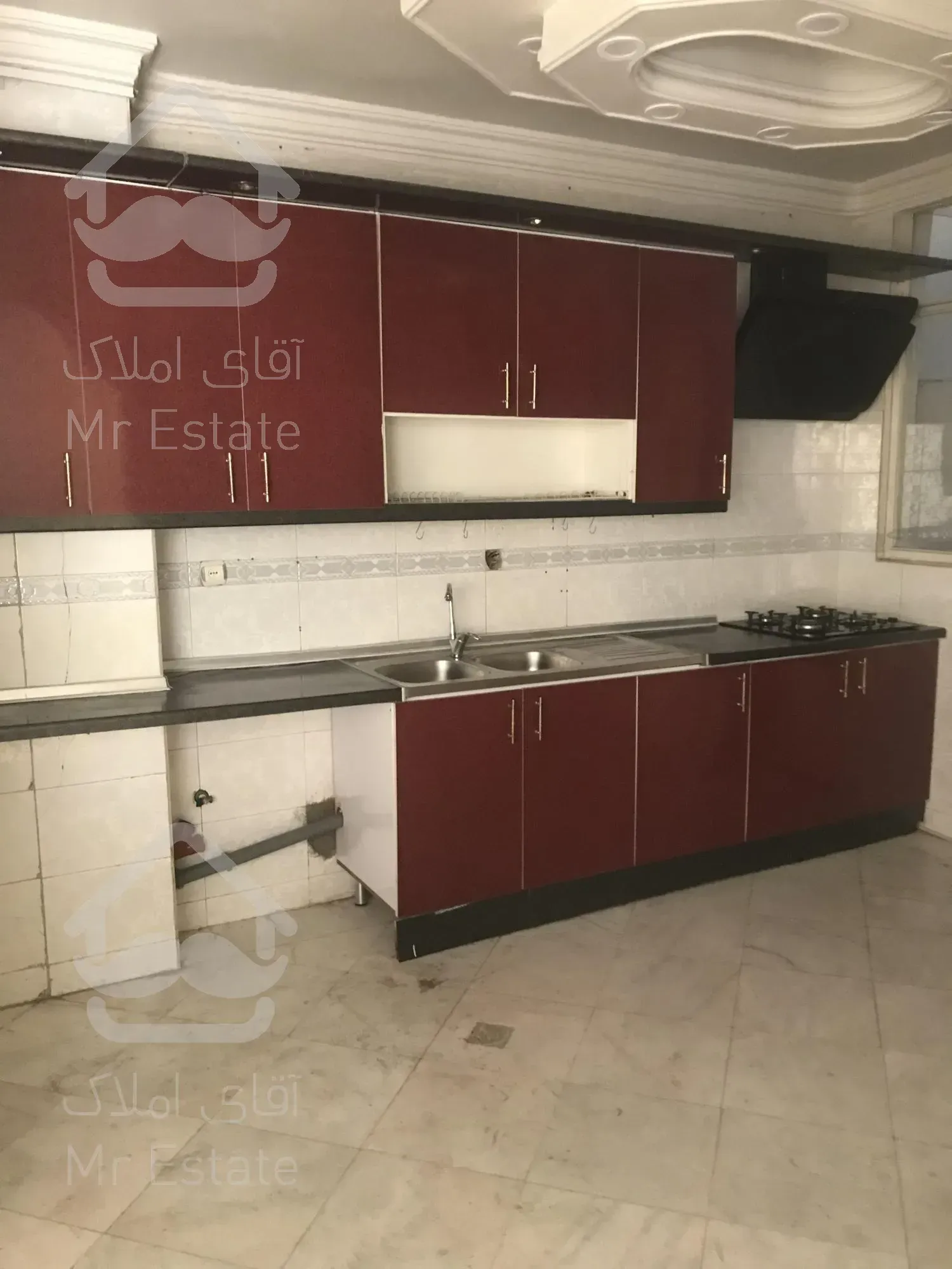 ۱۱۰ متر گلستانها/رهن کامل/فول/پارکینگ حیاط