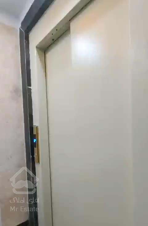 آپارتمان ۱۱۵متررهن کلید نخورده طرشت بلوار اکبری