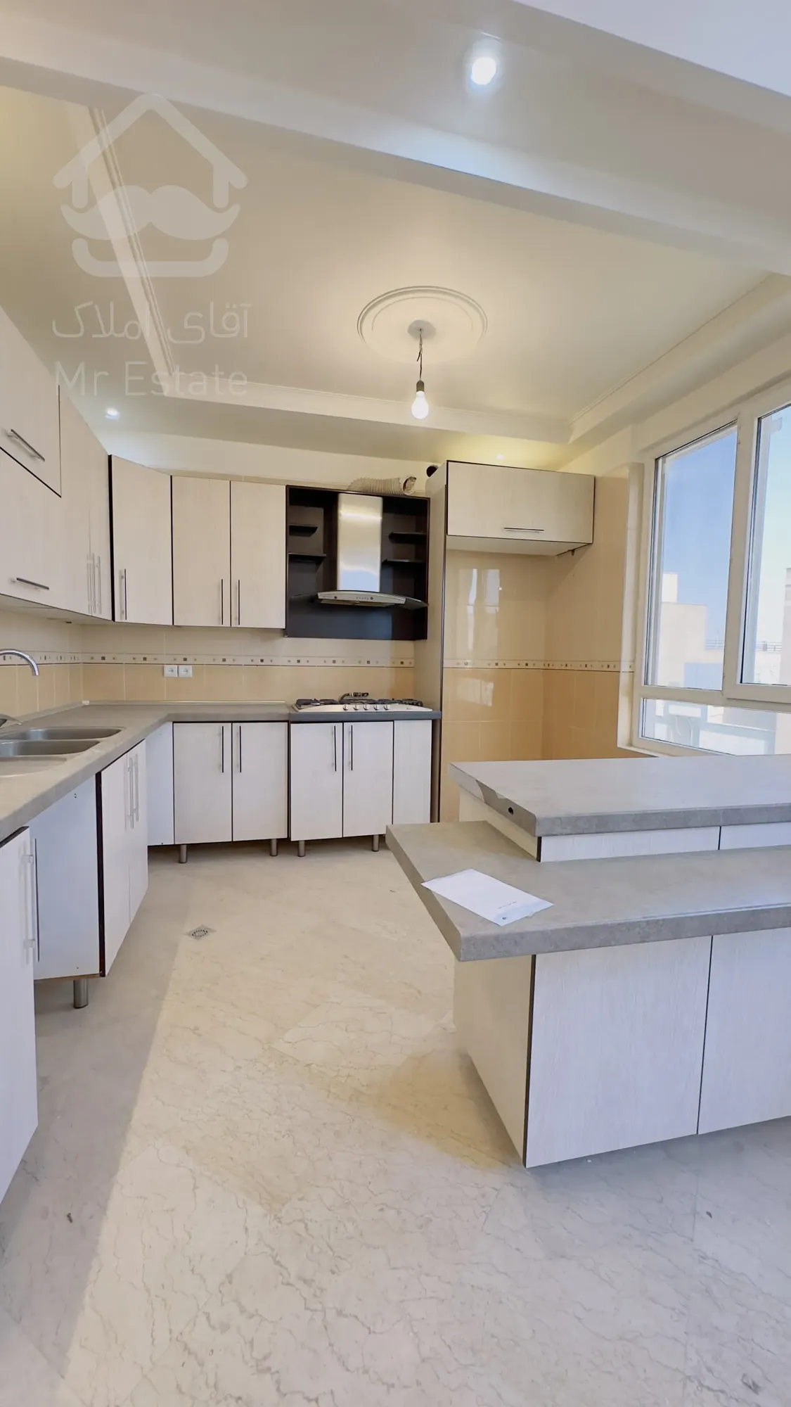 ۷۰متر۲خواب فول نور مستقیم کم واجد