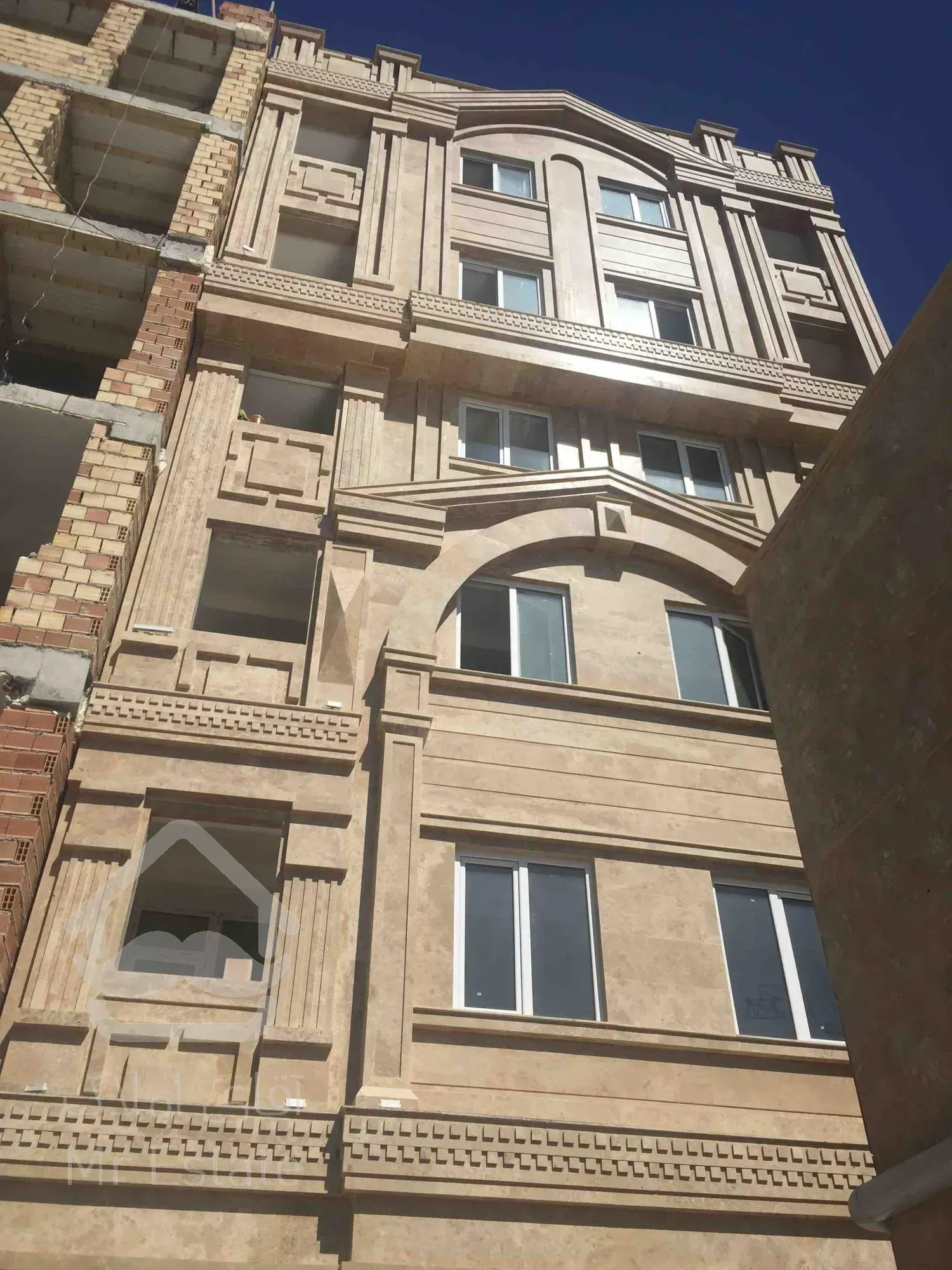 آپارتمان ۱۳۰متری