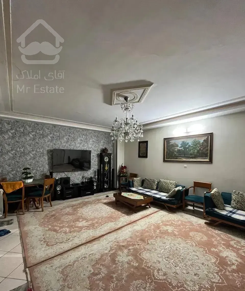 ۶۹متر دو خوابه فول امکانات محله اعیان نشین (لازار)