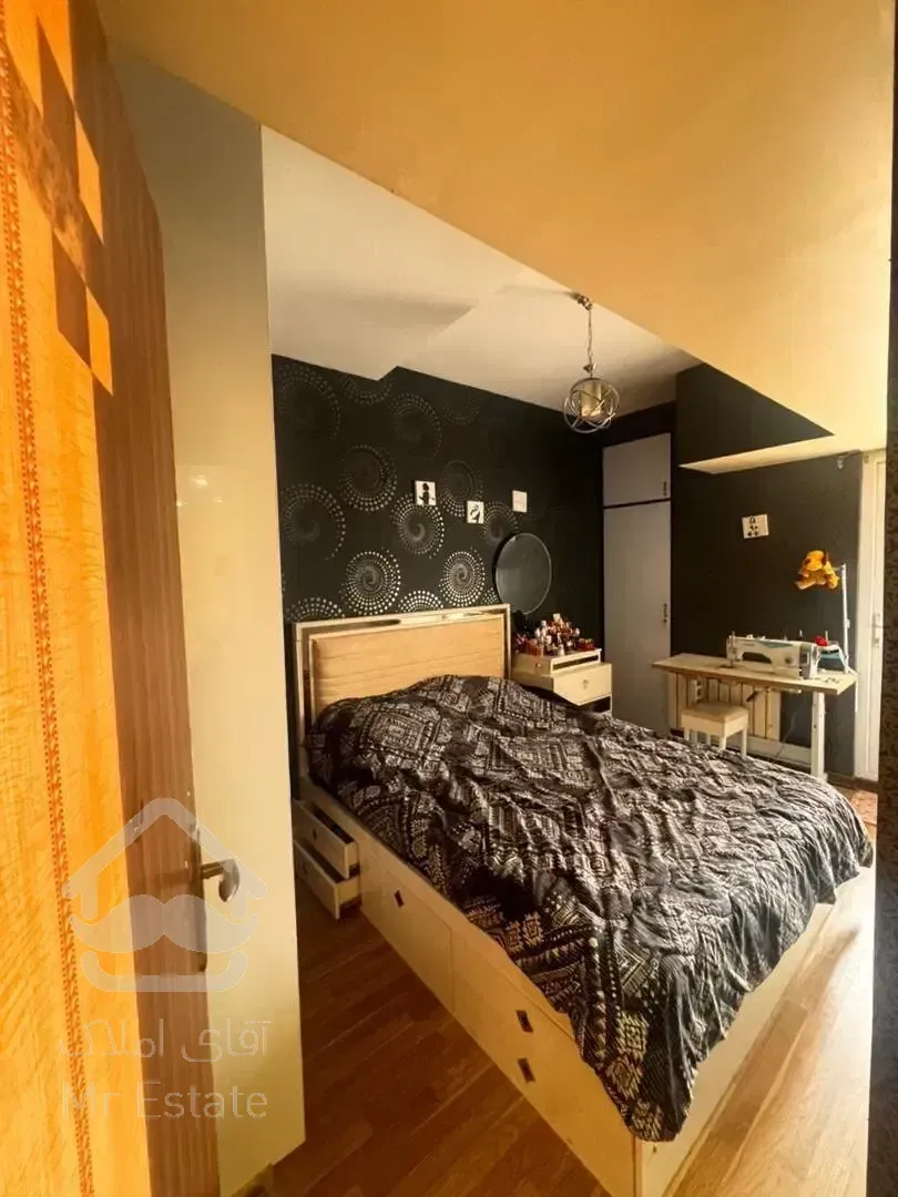 93متر/ دوخواب/ فول امکانات/ بالکن شیشه ای/ لاکچری