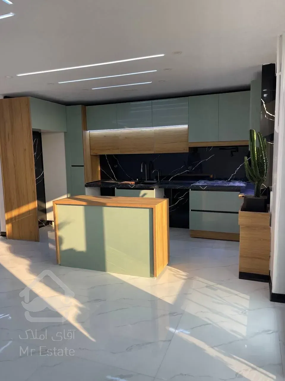 فروش واحد نور مستقیم تاپ لوکیشن مهندسی بدون پرتی