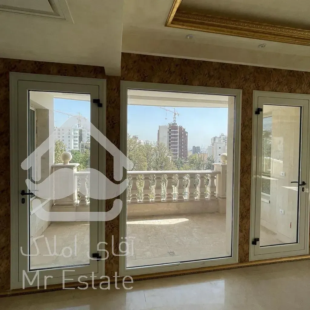 لوکیشن عالی فرمانیه غربی ۴ خواب ۴۰۰ متر