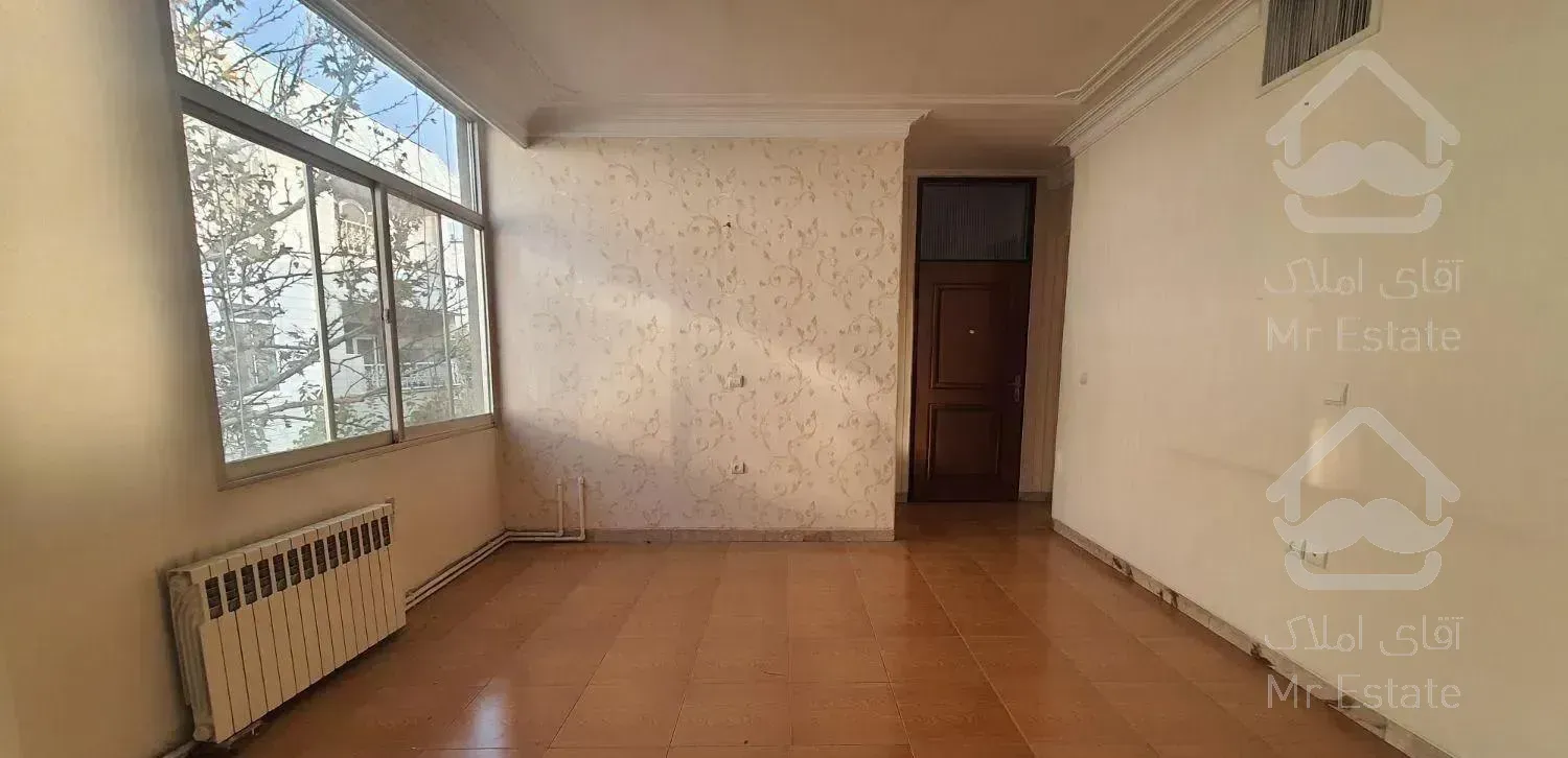 قلهک۱۲۰مترغرق نور۳طبقه دربست موقعیت اداری