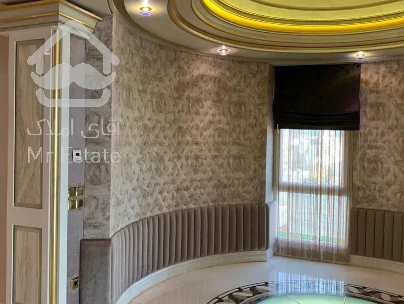 طبقه هفتم تراس بزرگ قابل چیدمان