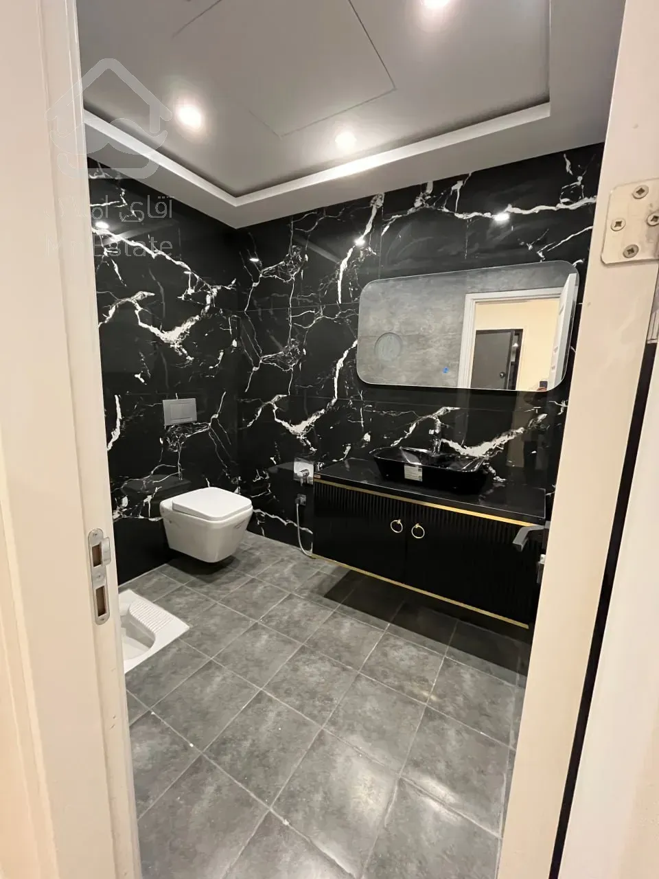 فروش برج 239متر 3 خواب قیطریه با مشاعات ابی