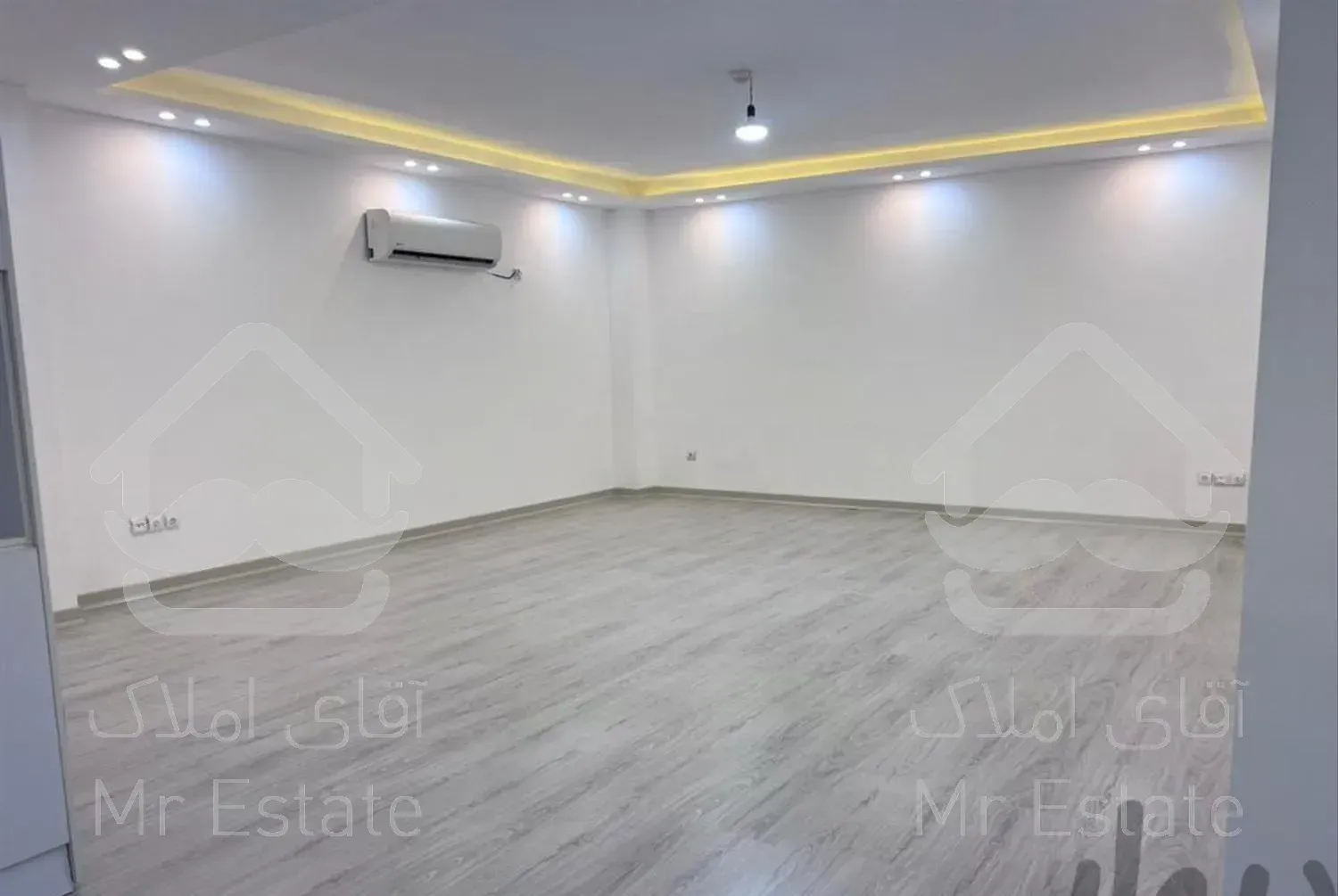 ۱۳۰ متر / ۳خواب / مبارزان