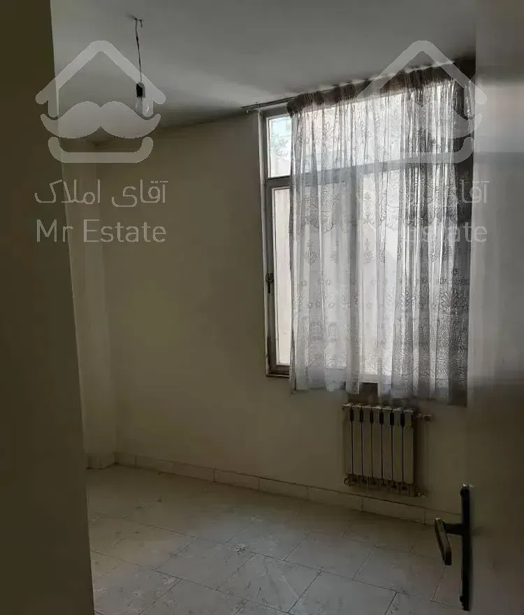 ۷۱ متر،اندرزگو، جنوبی