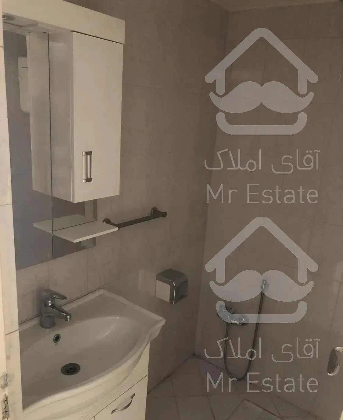 ۱۱۶متری۲خواب*الهیه‌خزرجنوبی*نورانی*ویوباغ‌سفارت