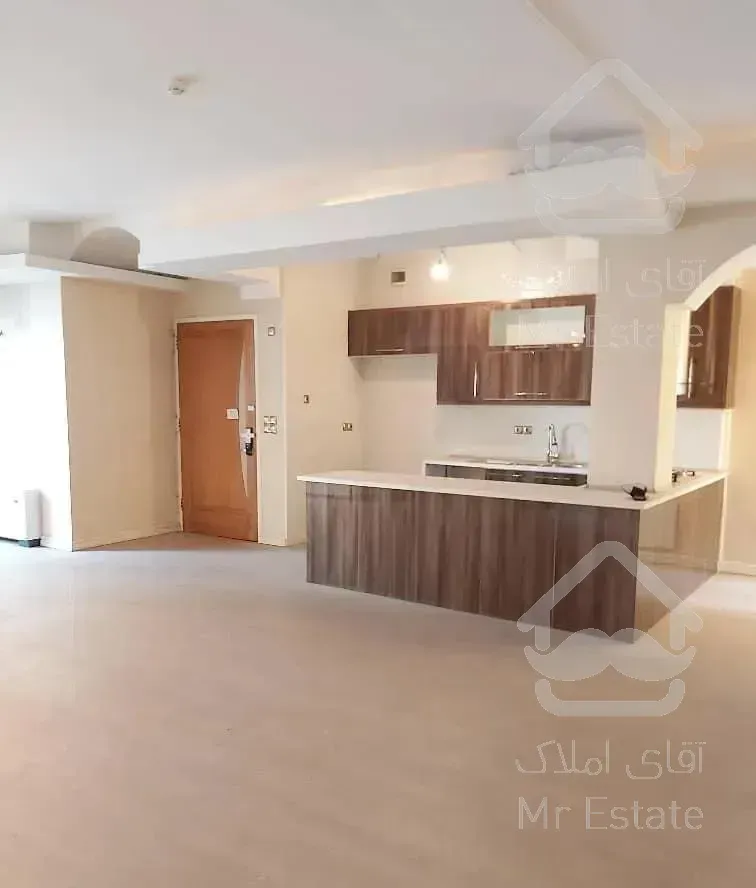 ونک ۱۴۵ متر/ استخردار/۱۰ ساله کلید نخورده