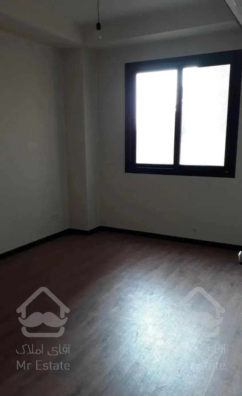 میرزای شیرازی / ۱۱۵ متر / دو خواب / فول