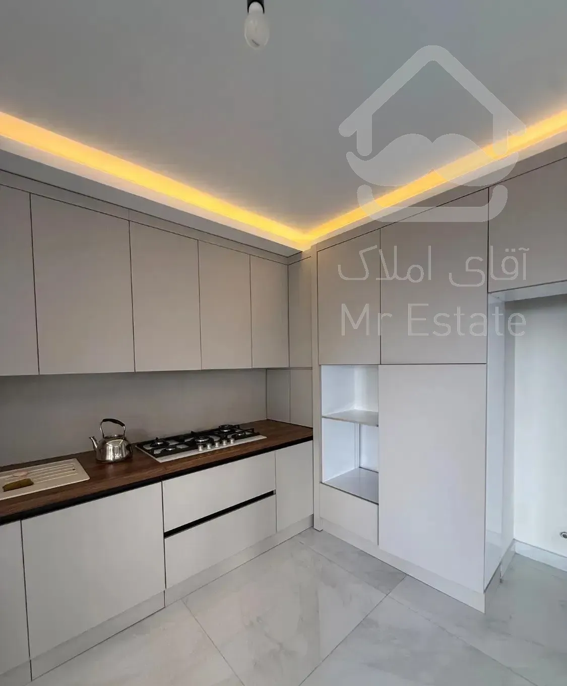 فروش واحد 122 متری بر اول پاسداران