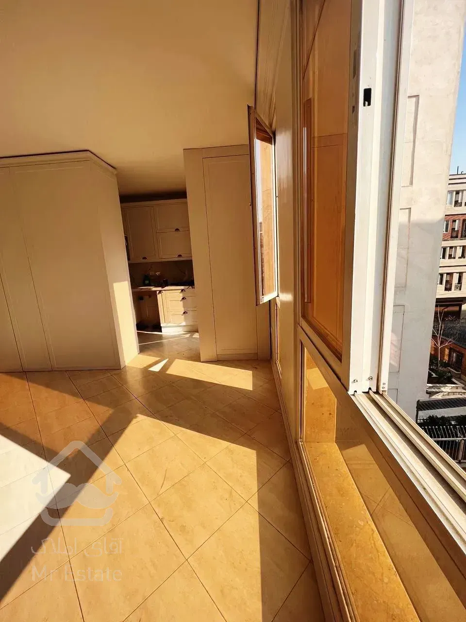 فروش آپارتمان ۵۸ متری یک خوابه سالن پرده خور در کوی ارم