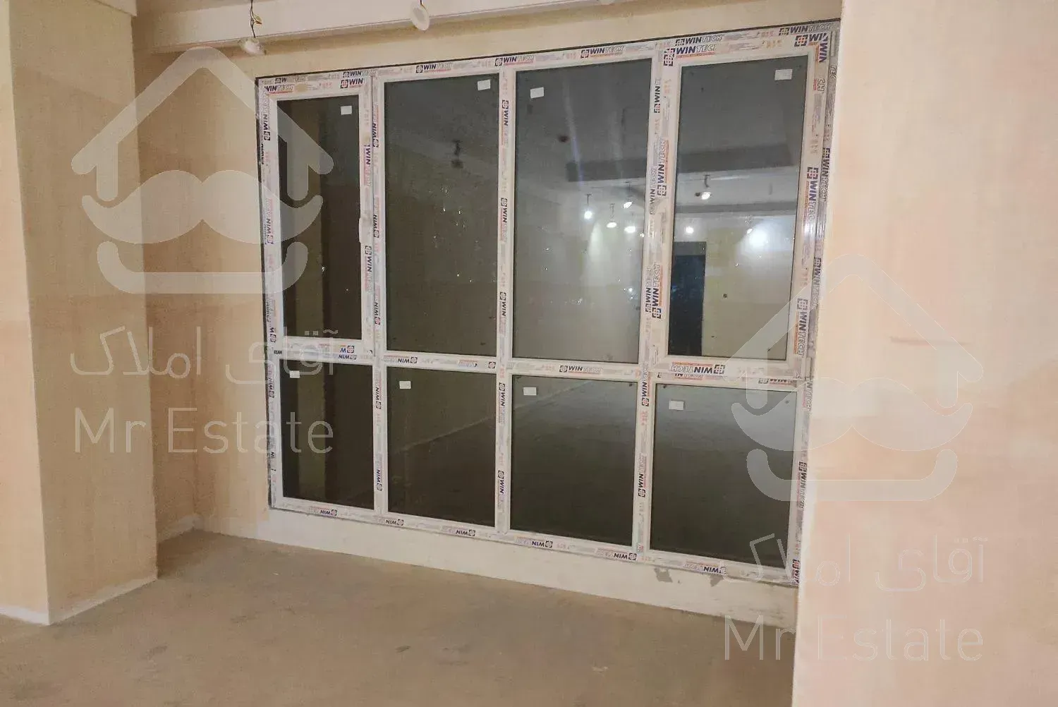 برج باغ کلیدنخوردە 150m