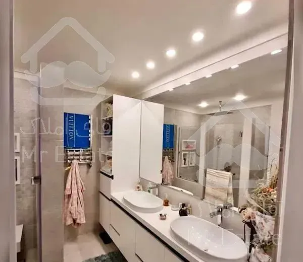 دنج لوکیشن قبا / ۱۷۵ متر ۳ خواب / ۴ ساله تکواحدی