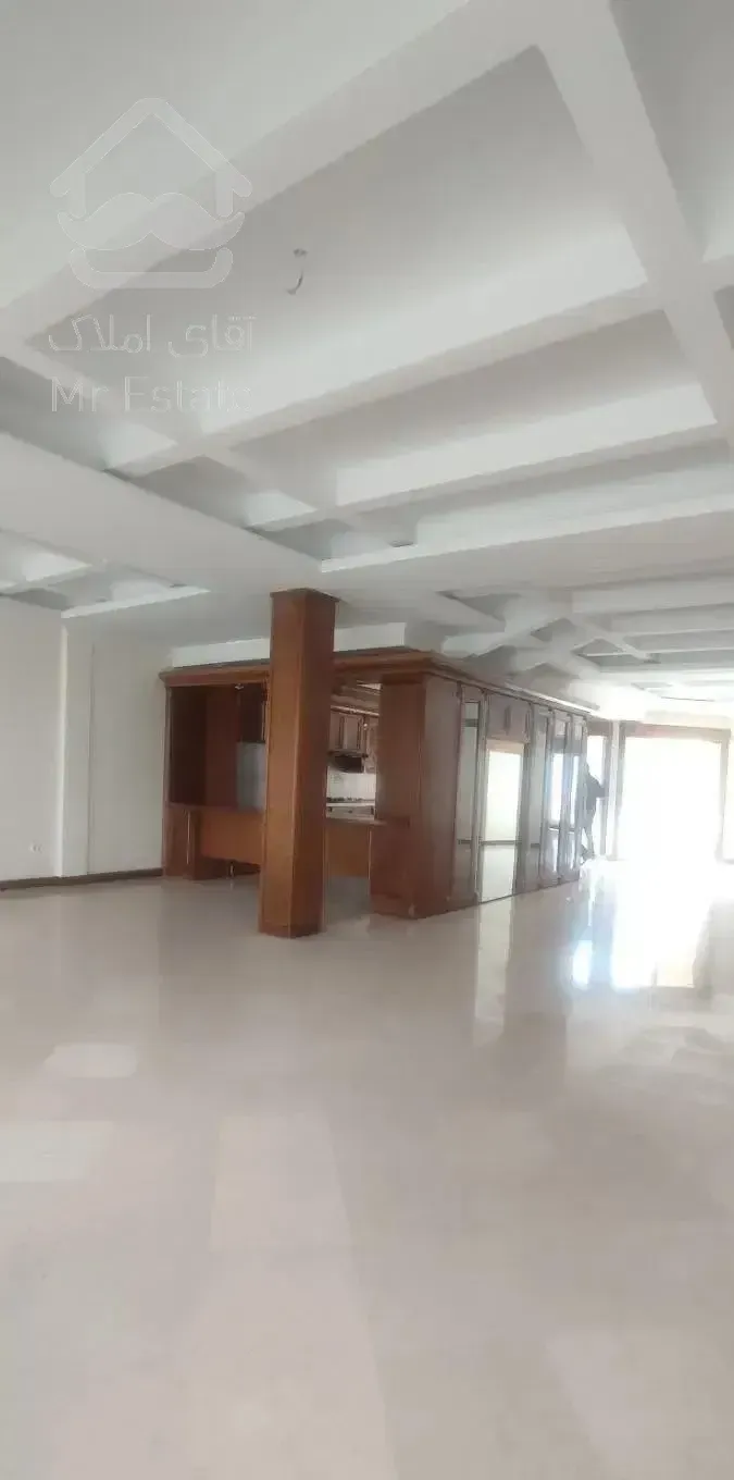 سوهانک کوی یاس ۲۳۶متر ۳خوابه فول مشاعات