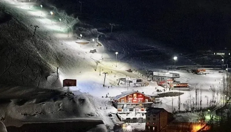 پیش فروش با ویو پیست اسکی