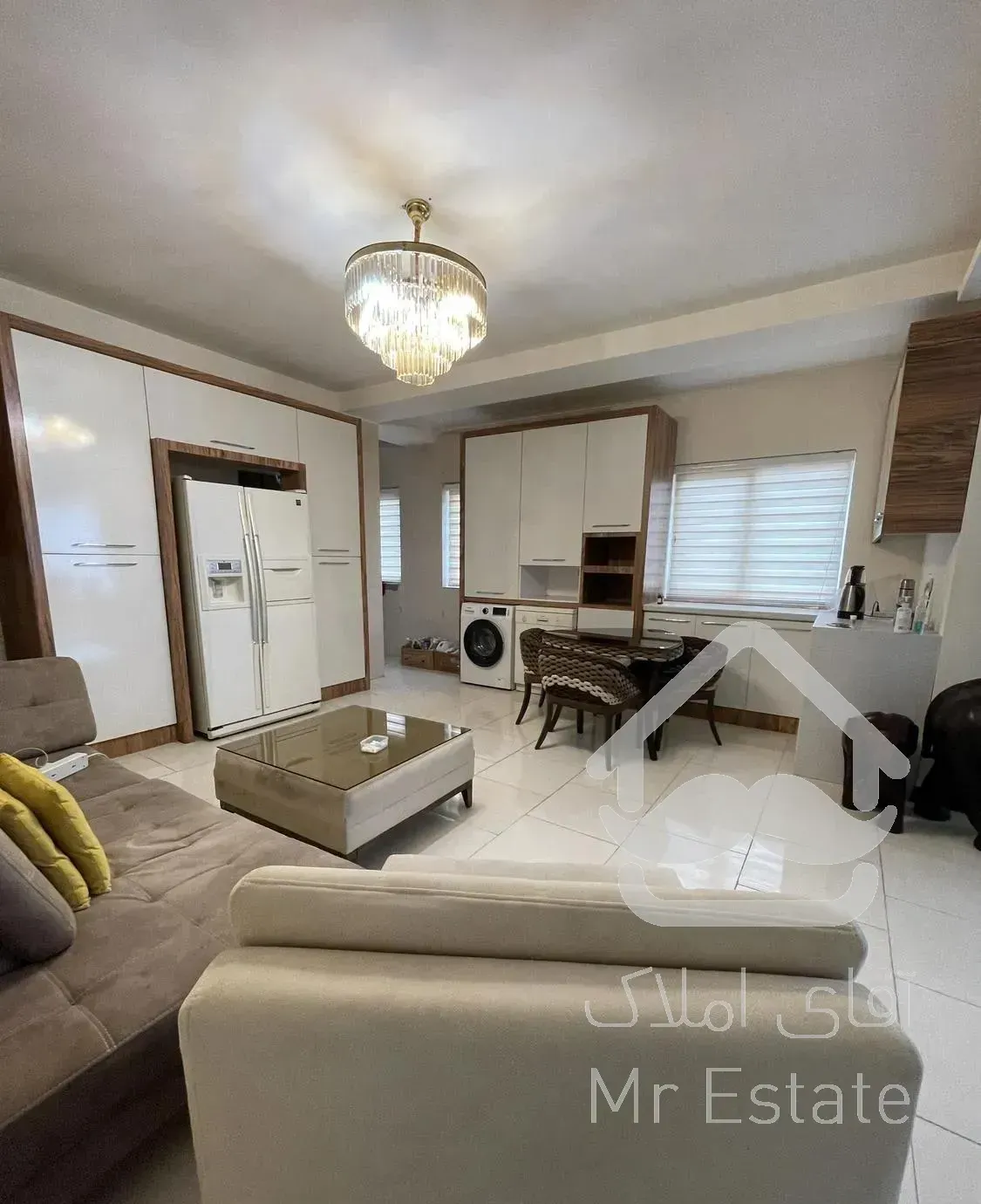 آپارتمان ۱۳۰ متری سه خواب ولیعصر