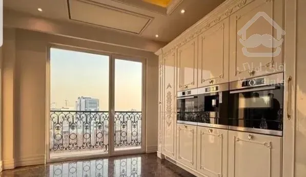 نیاوران یاسر ۲۹۰متر ۴خ خوش نقشه و شیک