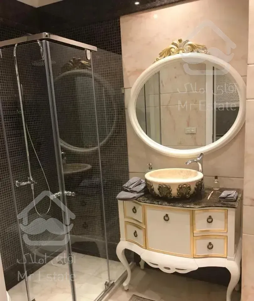 ۲۱۰متر تک واحدی طبقه آخر فول مشاعات