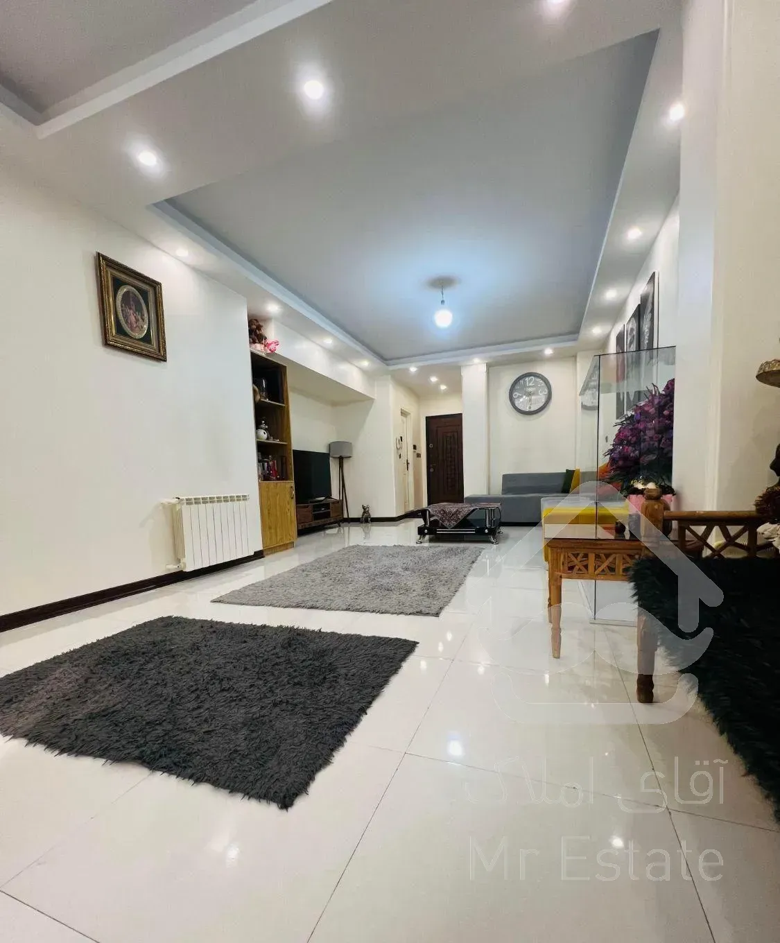 72 متر/سه راه طالقانی/فول امکانات/بازسازی شده لوکس