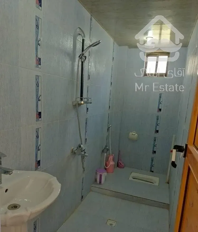 سه طرف  بالکن داره