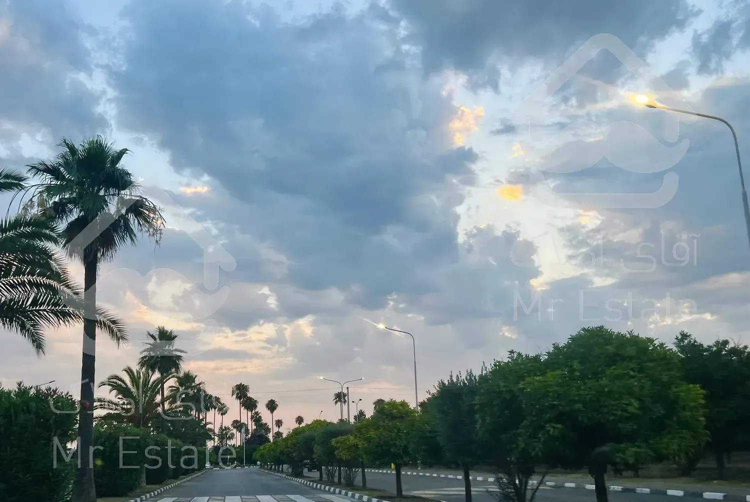 ویلا ٩٠٠ مترى دوبلکس در خیابان نرگس خزرشهرجنوبى