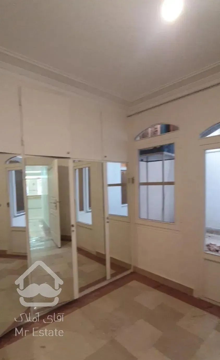 فرمانیه اندرزگو سه ۳ خوابه ۱۲۰ متری فروشی