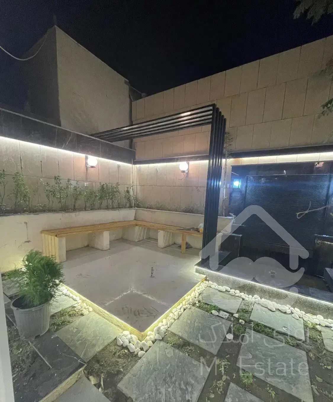 آپارتمان همکف شیک حیاط اختصاصی بازسازی شده اقبال