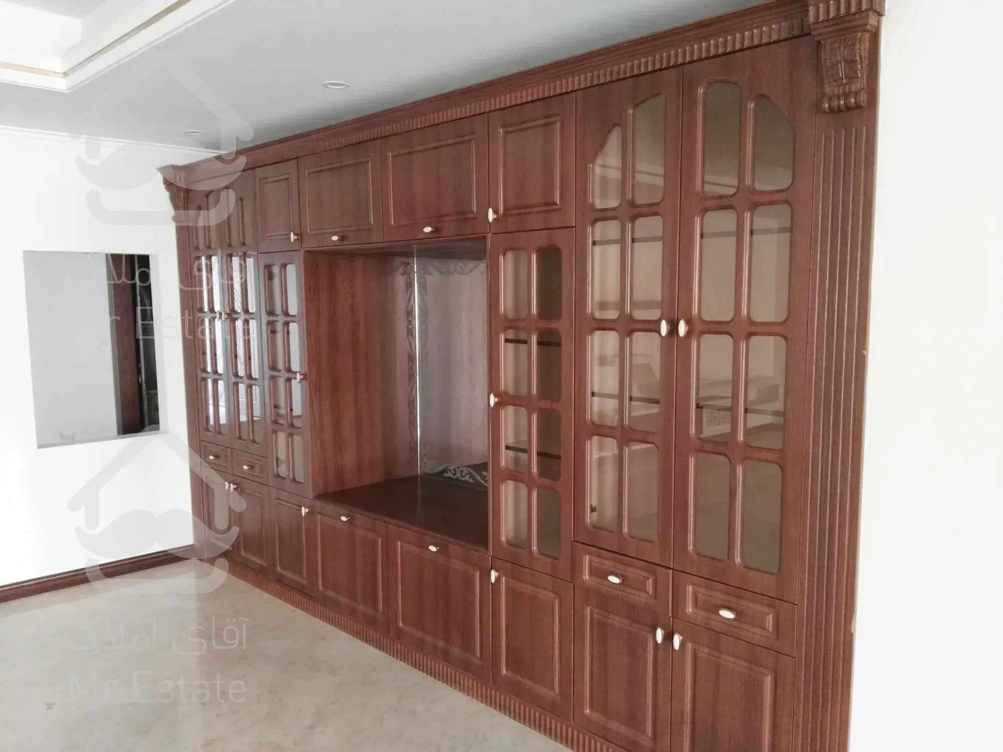 اجاره آپارتمان تکواحدی نوساز ۲۵۰ متری کاشانی گلستانها