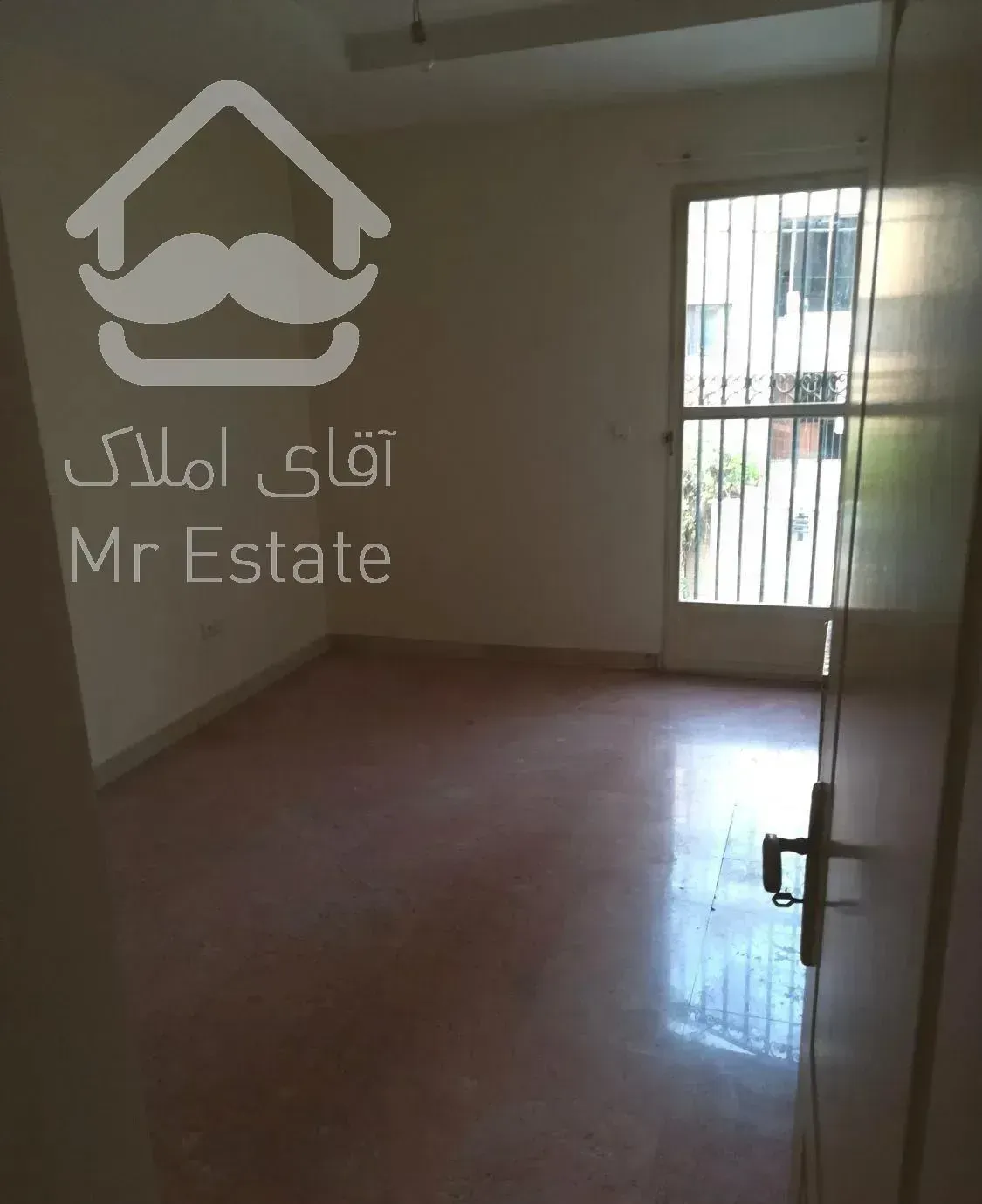 آپارتمان مسکونی 112 متر دو خوابه خیابان وزرا