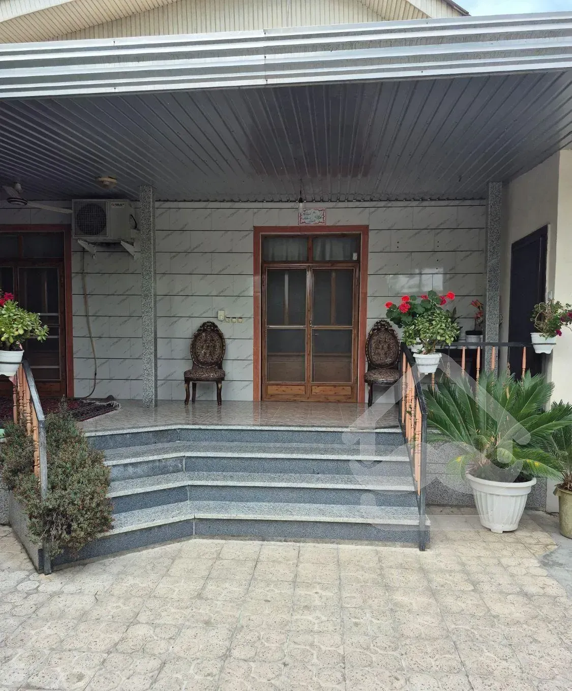 فروش خانه ویلایی ۱۰۰۰متری