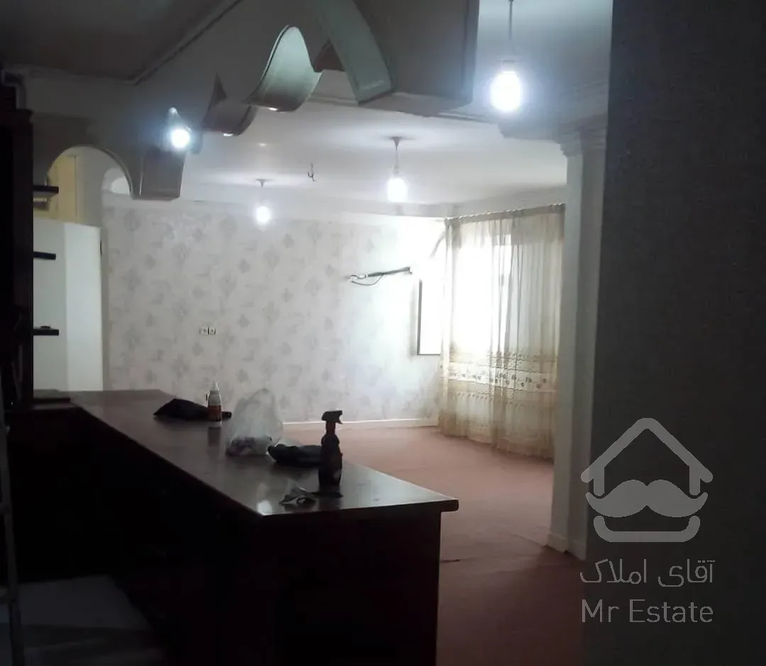 آپارتمان ۱۰۰ متری/طبقه چهارم واحد جلو