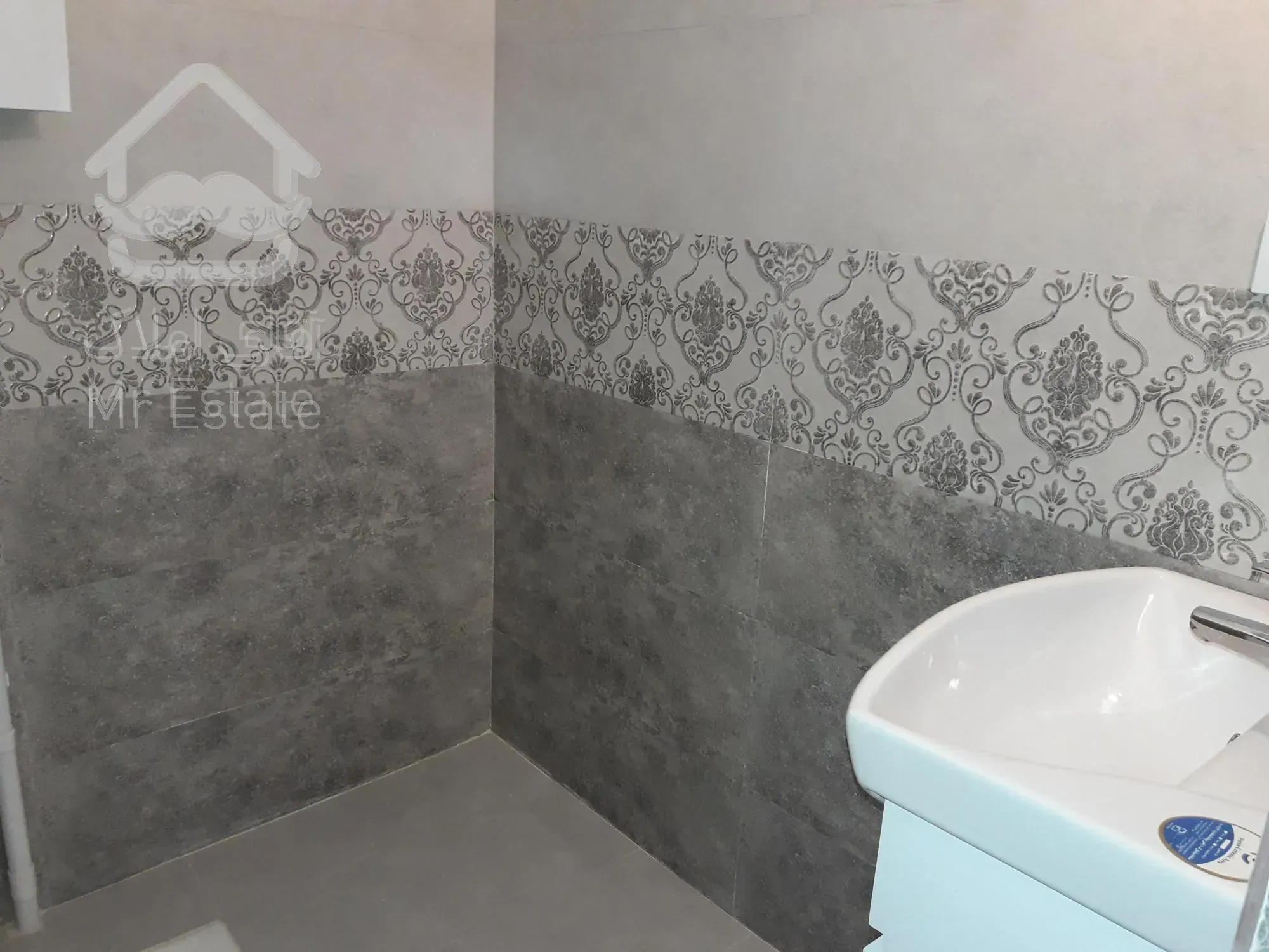 آپارتمان۹۸متر/سالن پرده خور/۱۰واحدی