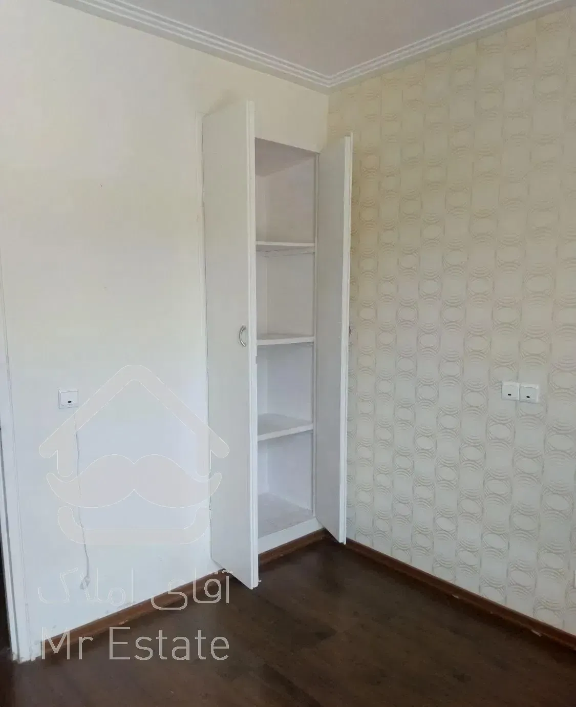 100متر/2خواب/طبقه 4/غرق نور/بالکن