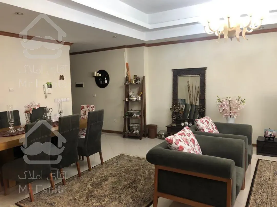 فروش ۱۳۰متربرج۳خواب.دریاچه/شهرک راه اهن/منطقه۲۲