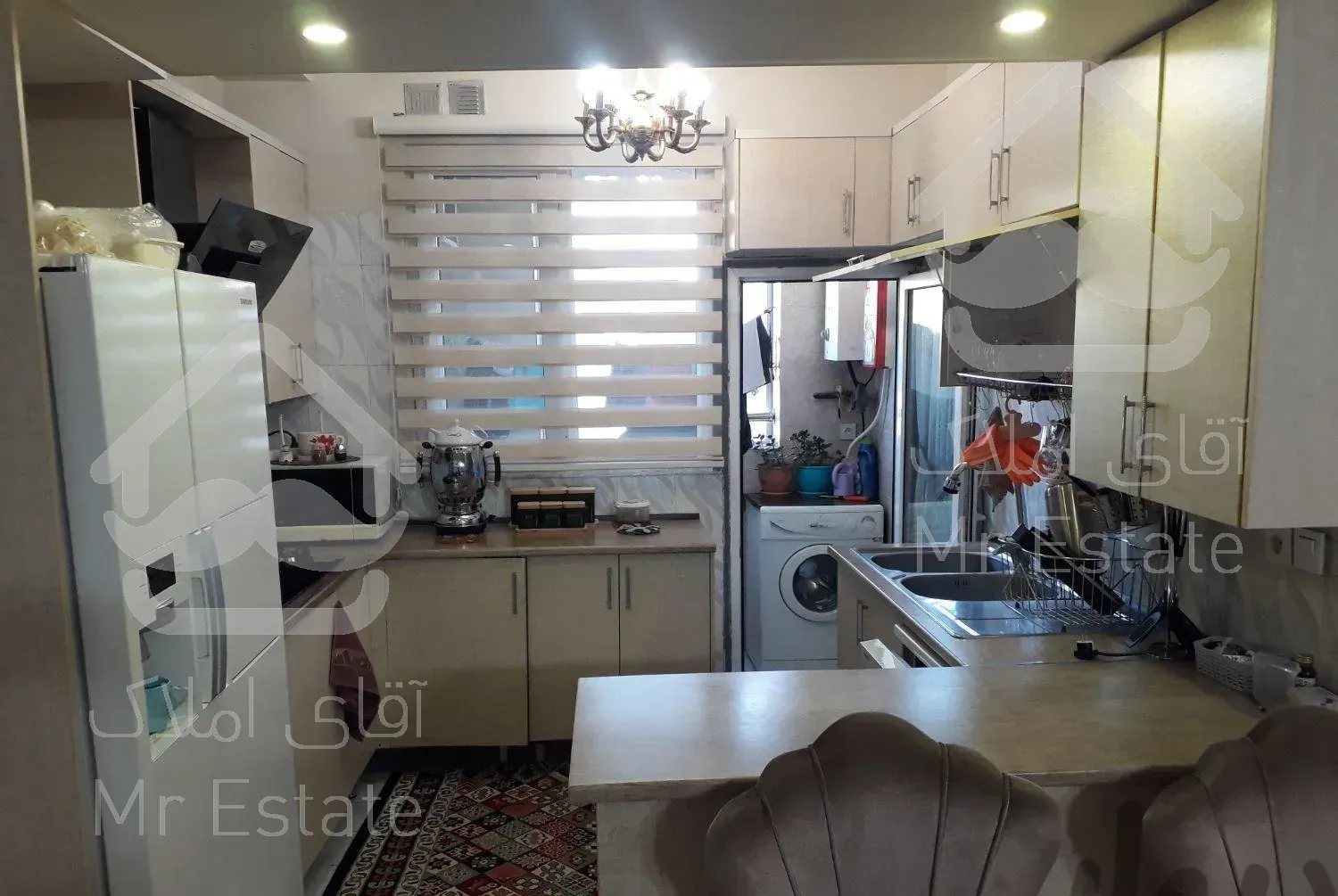 ۷۸ متر دارای تخت دیواری و کمد دیواری بزرگ