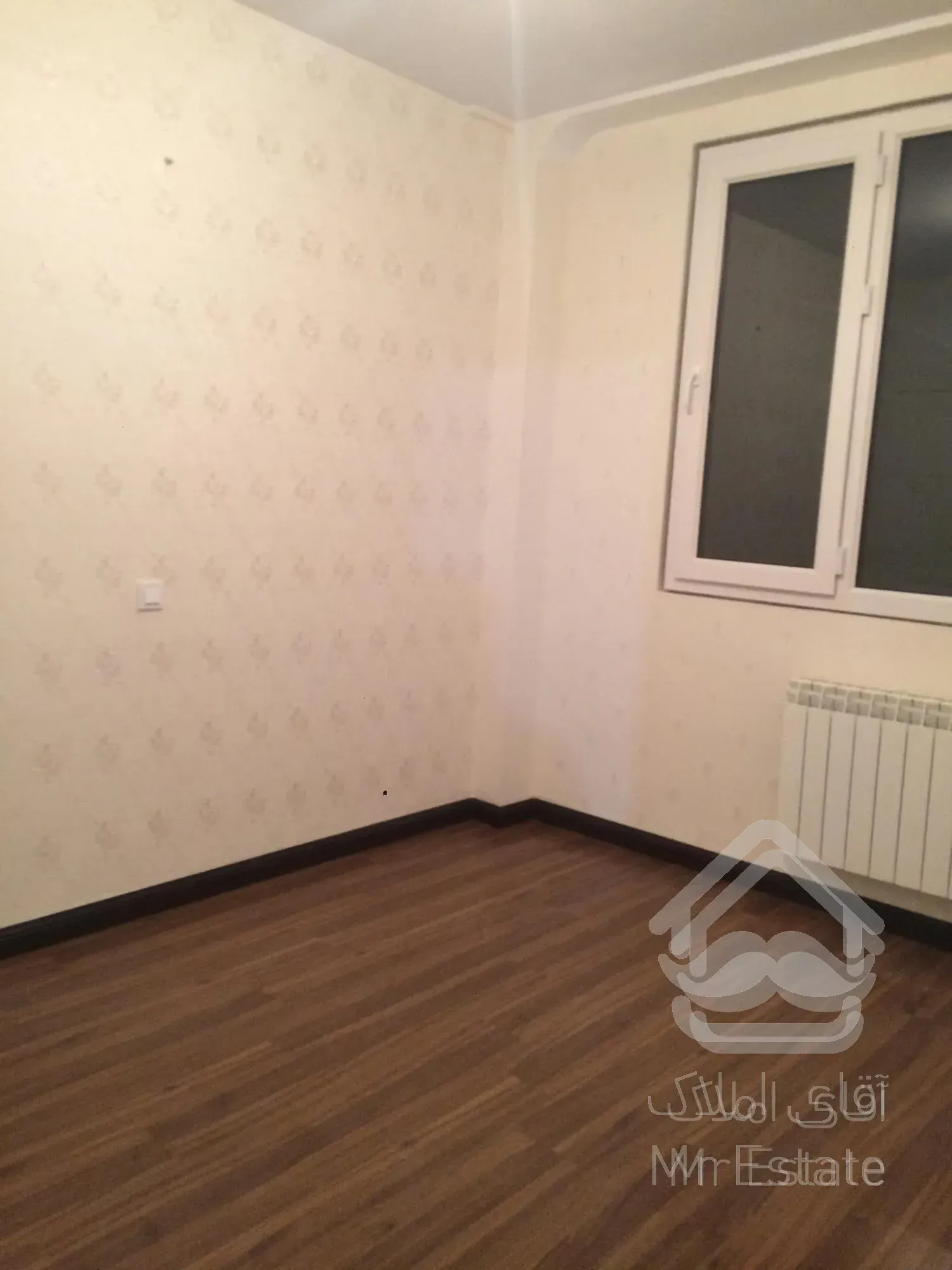 ۱۰۰متر تک واحدی صادقیه فردوس شرق زیر قیمت