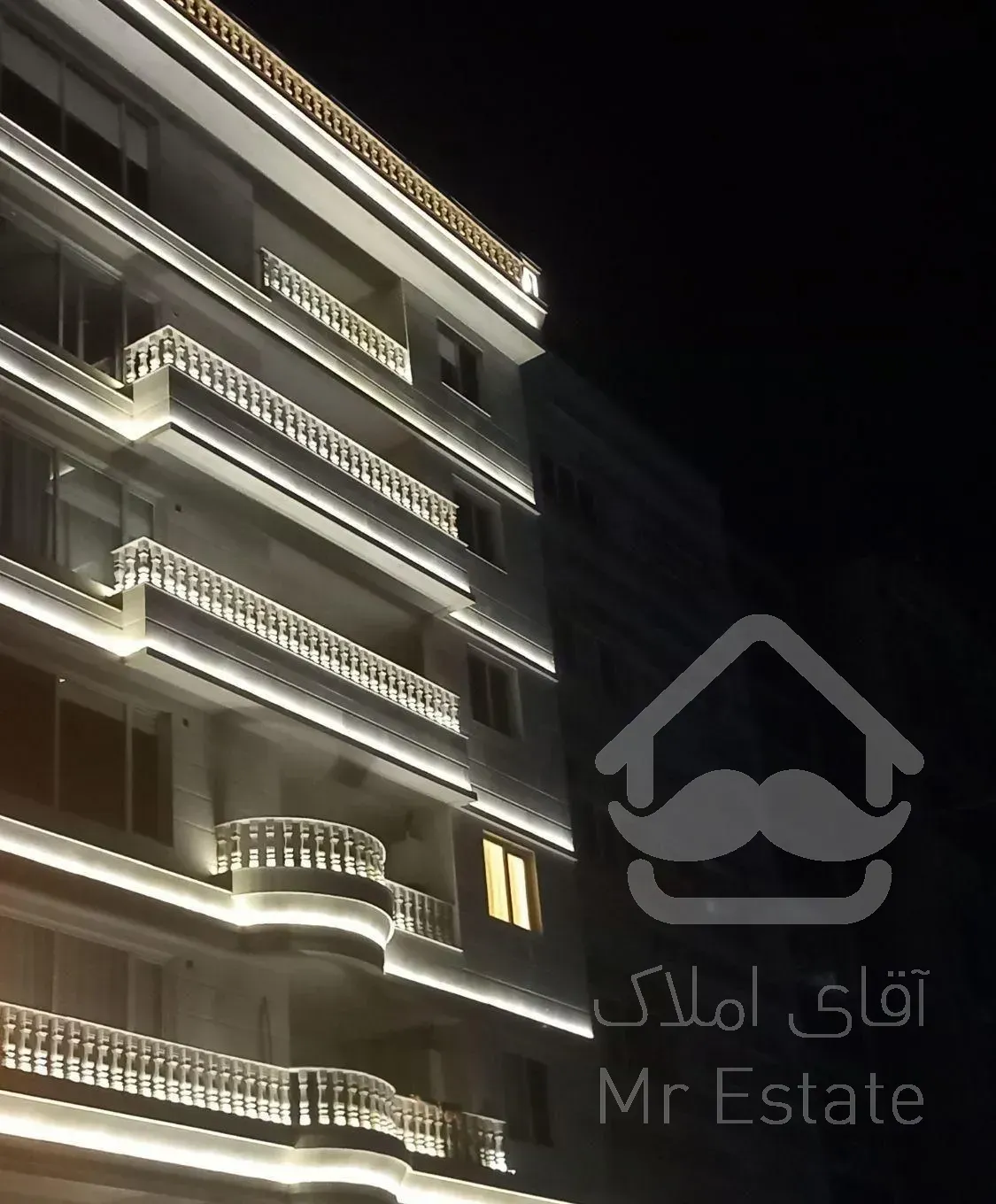 ۲۰۵ تک واحد کاشانی /۳ بر ویو متفاوت