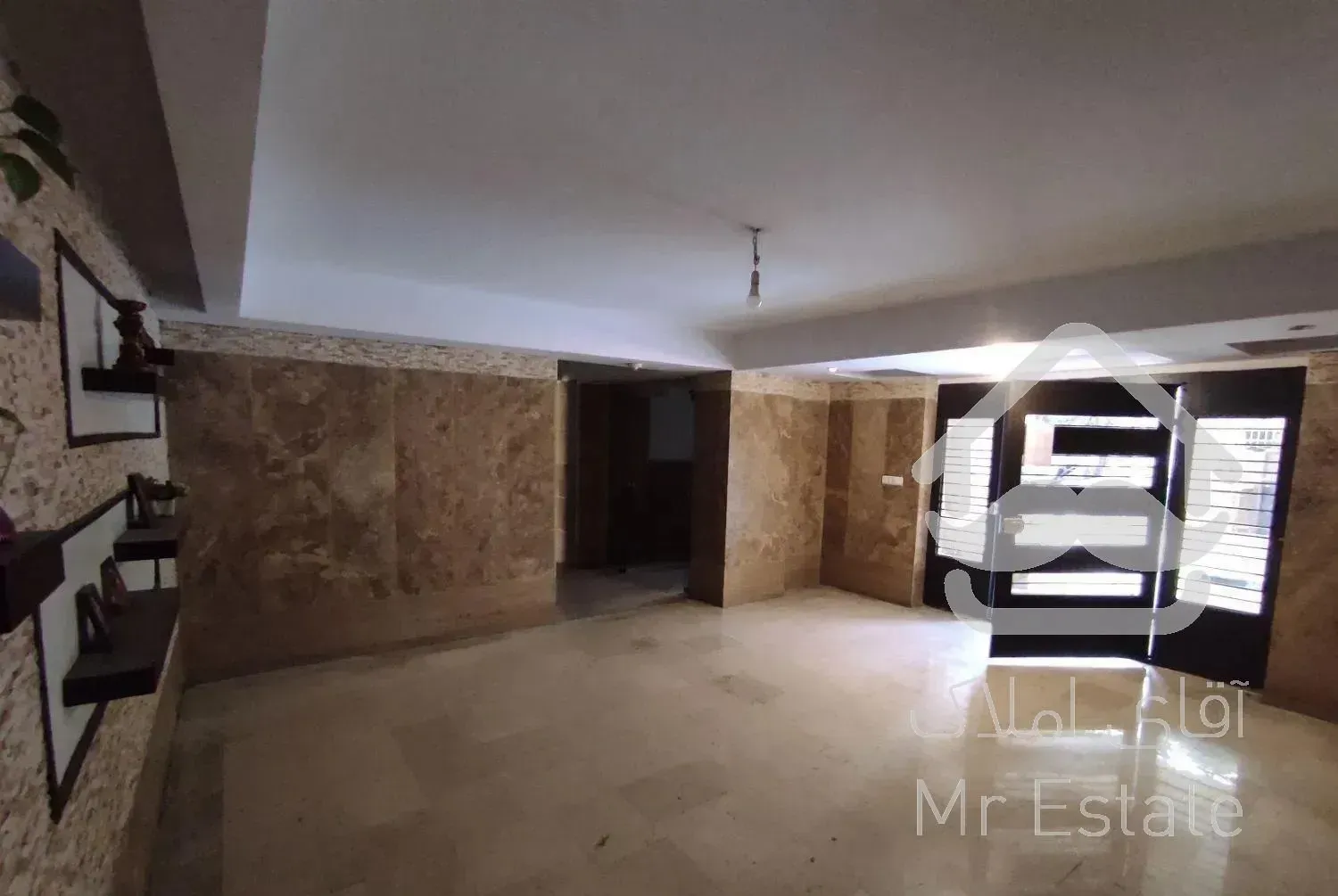 پاسداران۱۱۵متر روبه افتاب۵سال ساخت شیک و باامکانات