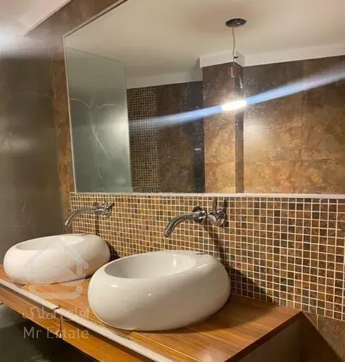 فروش آپارتمان ۳۰۰ متری در آجودانیه +۷۰ متر تراس