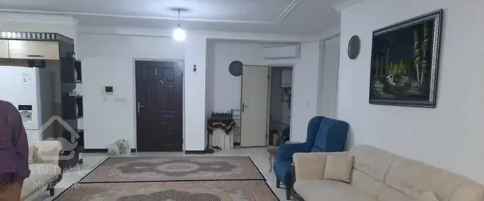 105 متری چهارشنبه پیش با اسانسور