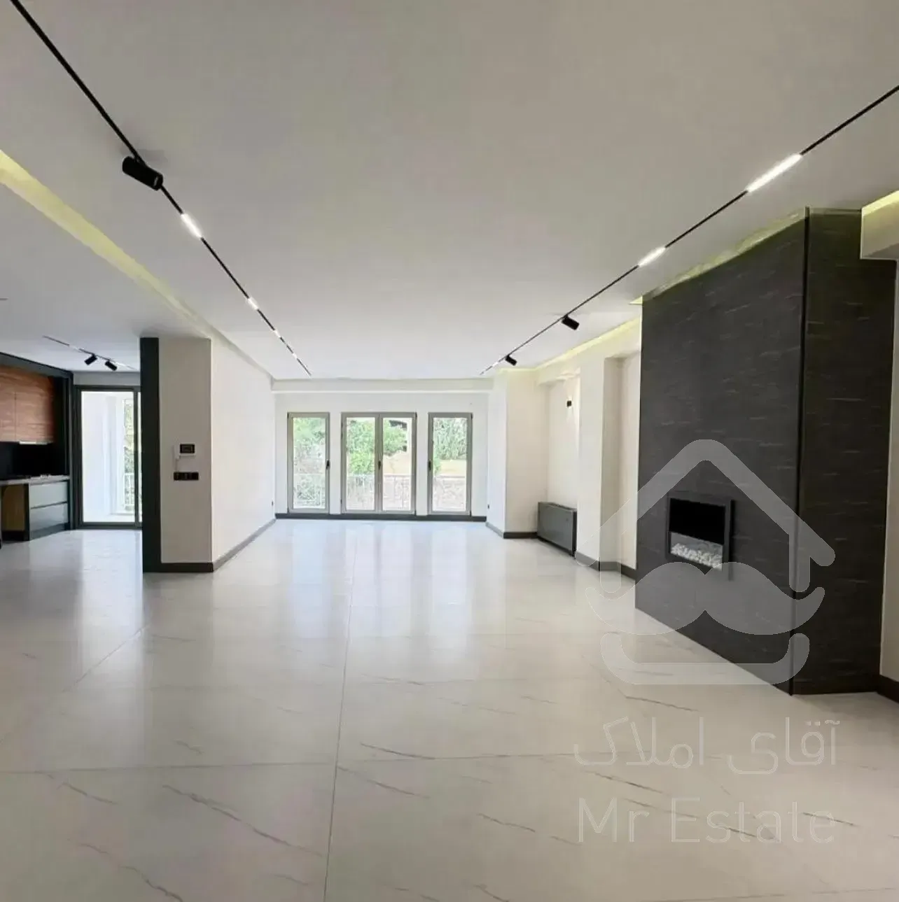 نیاوران/۱۲۷متر/مدرن/بدون مشرف