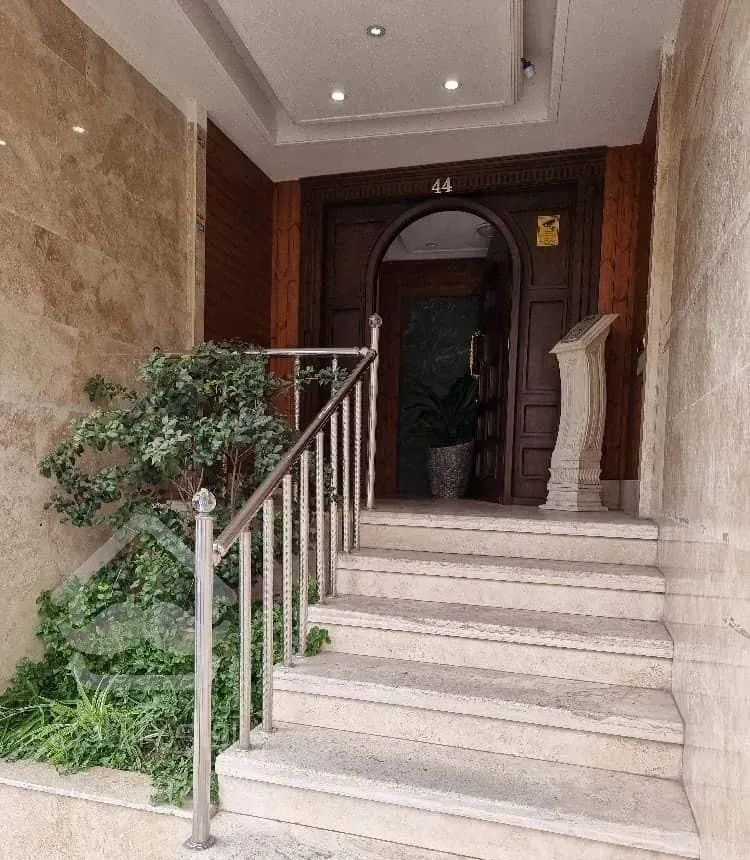 آپارتمان  149مترخوش نقشه  غرق در نور به قیمت رسیده