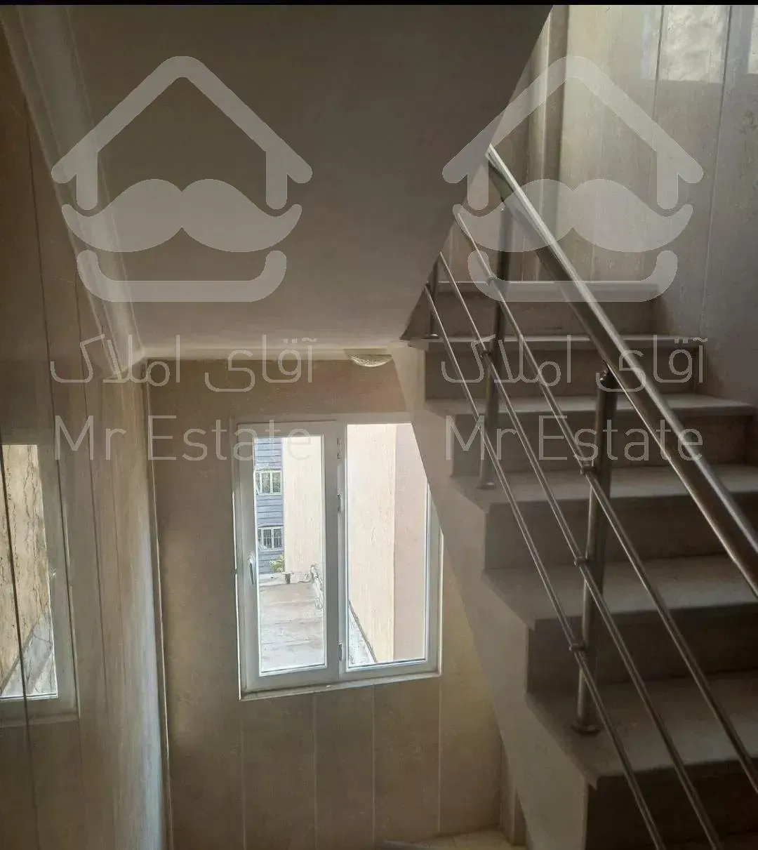 ۵۵ متر . با انباری آسانسور. . ۵ ساله.